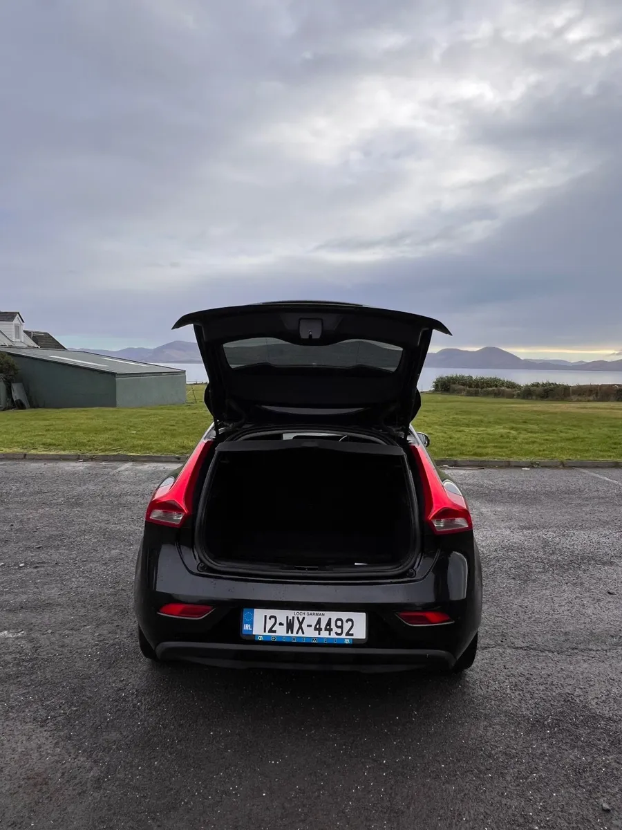 Volvo V40 2012 - Image 3
