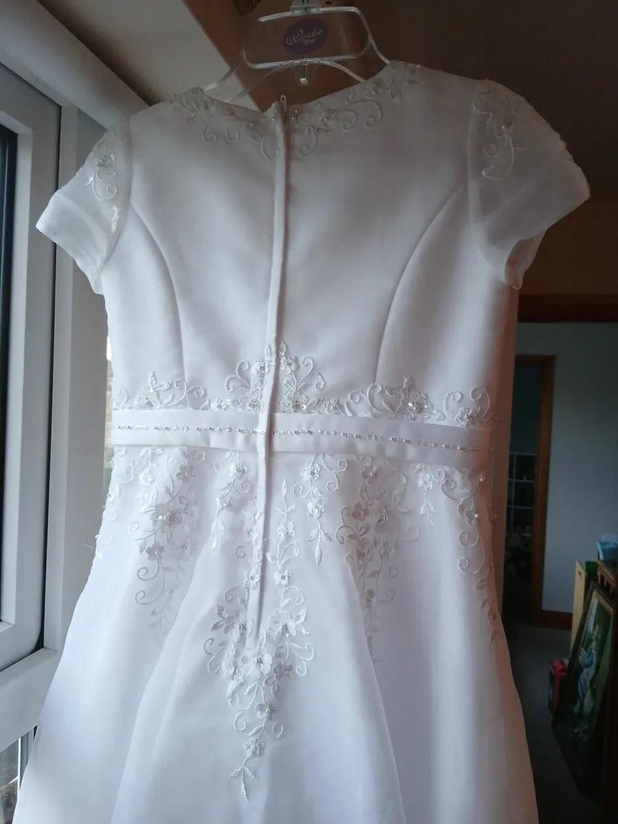 Communion dress - Image 4