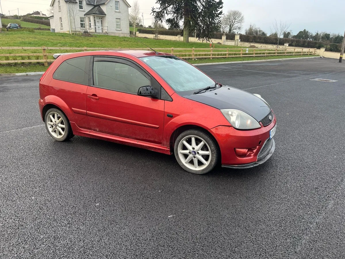 Ford fiesta - Image 2