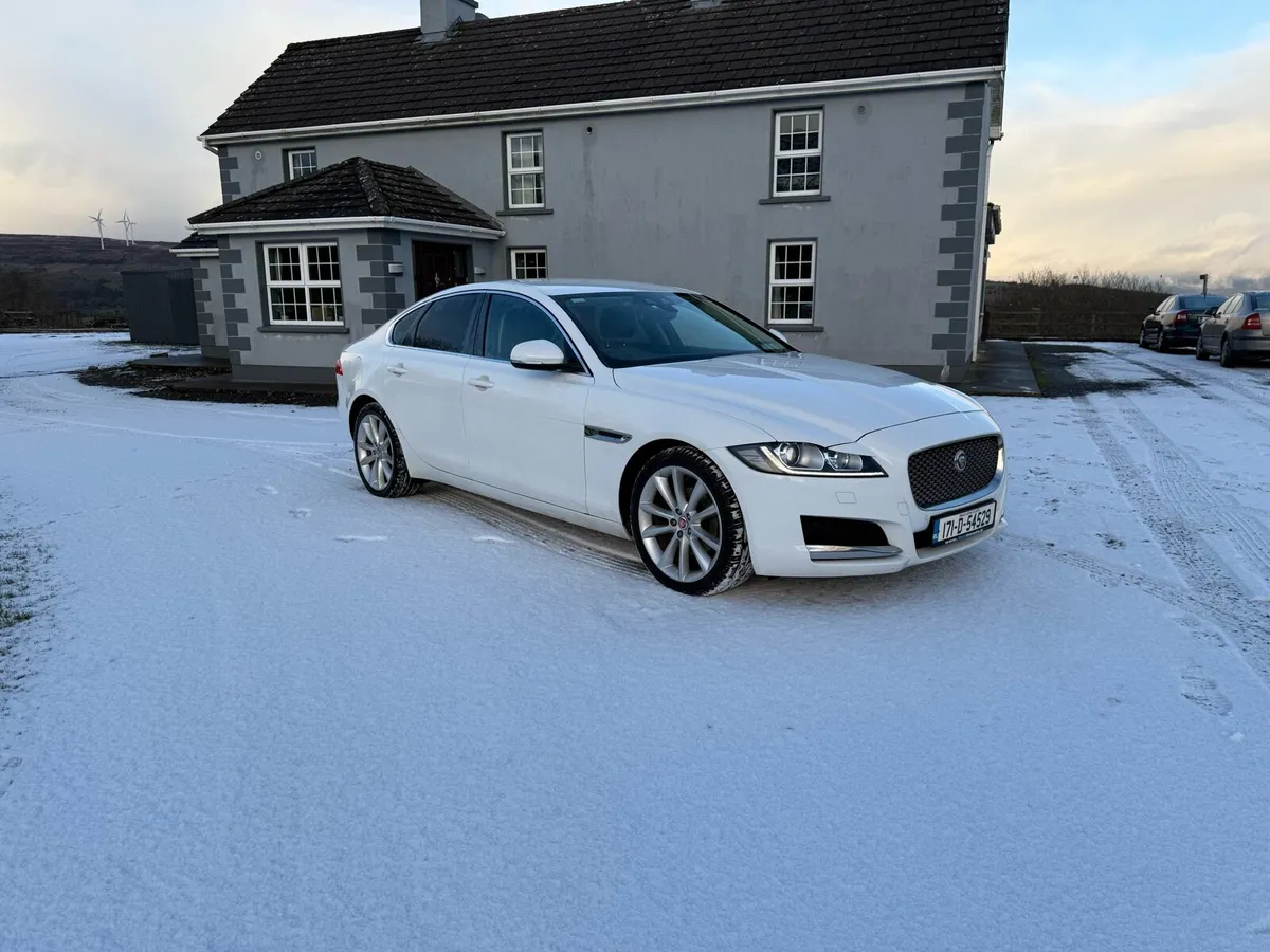 2017 Jaguar XF Auto Business Edition - Image 3