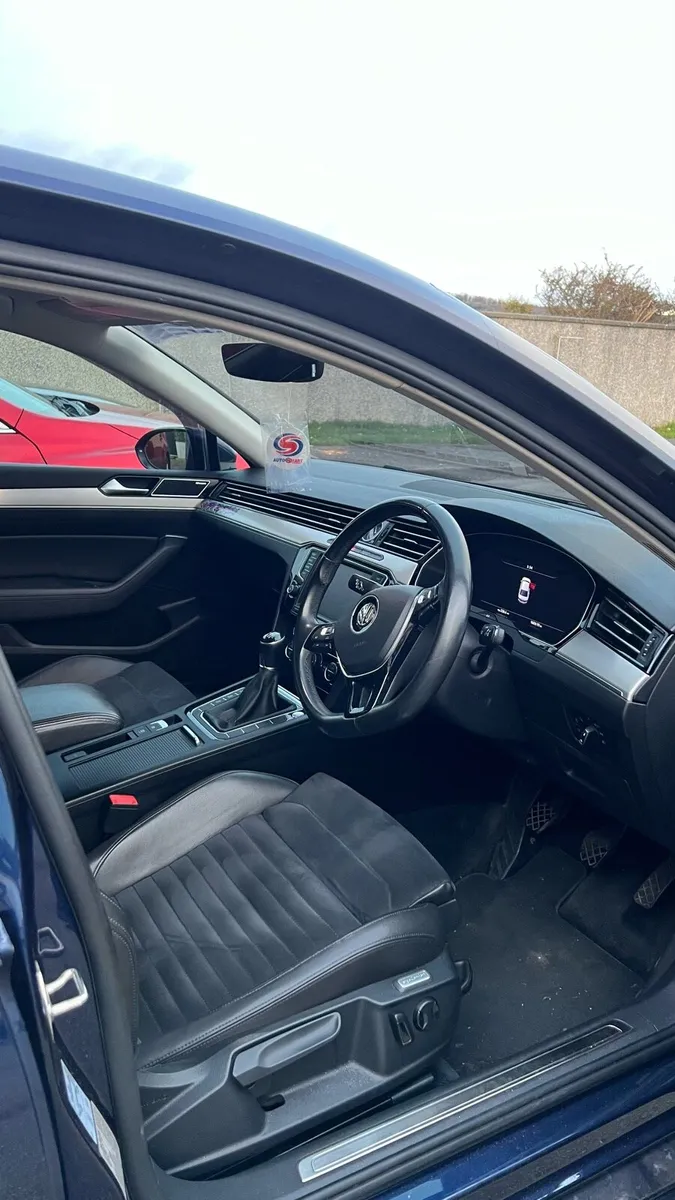 2016 GT Sports Line Passat - Image 4