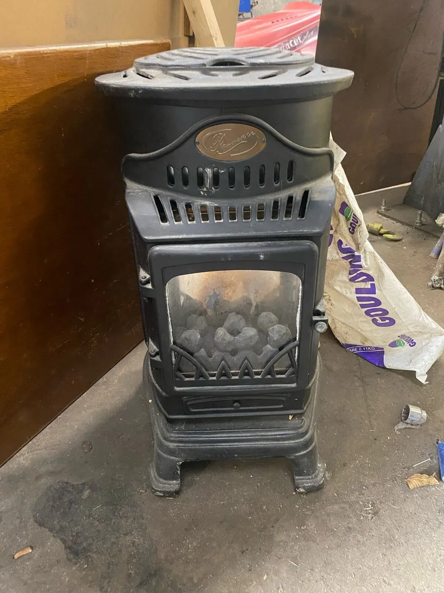 Provence gas stove indoor heater - Image 1