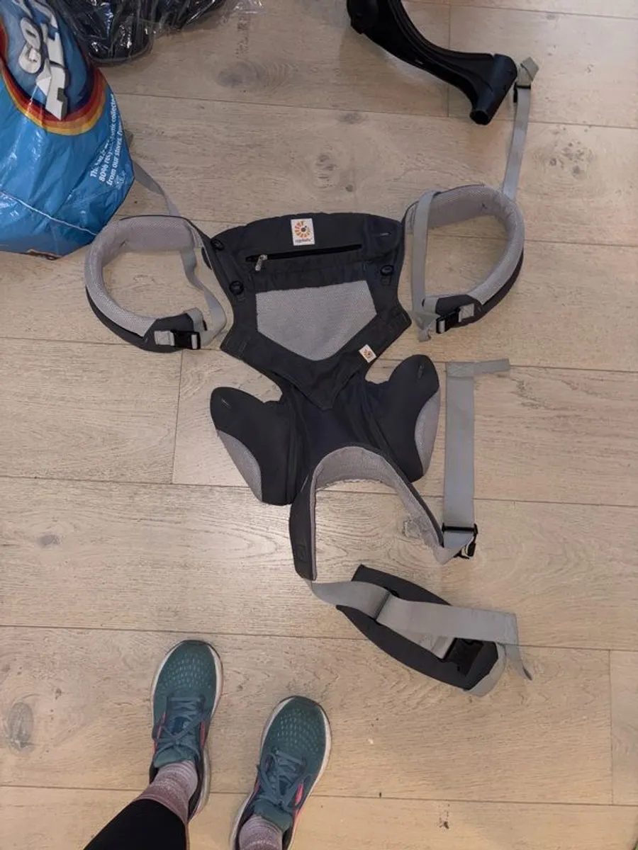 ergobaby carrier - Image 2