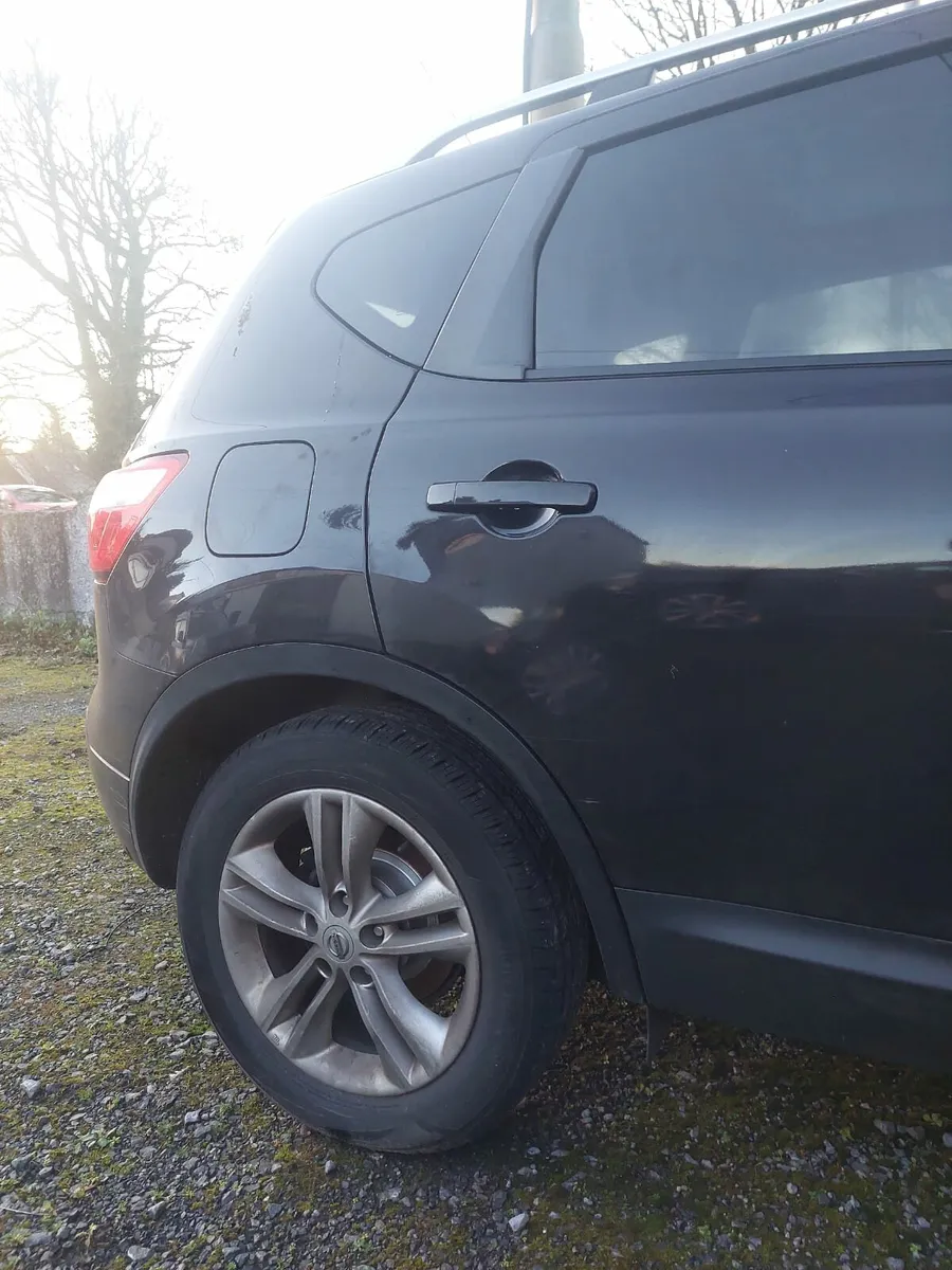 Nissan Qashqai Scrap or Repair - Image 4