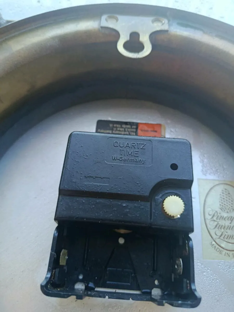 Brass clock and brass jug - Image 4