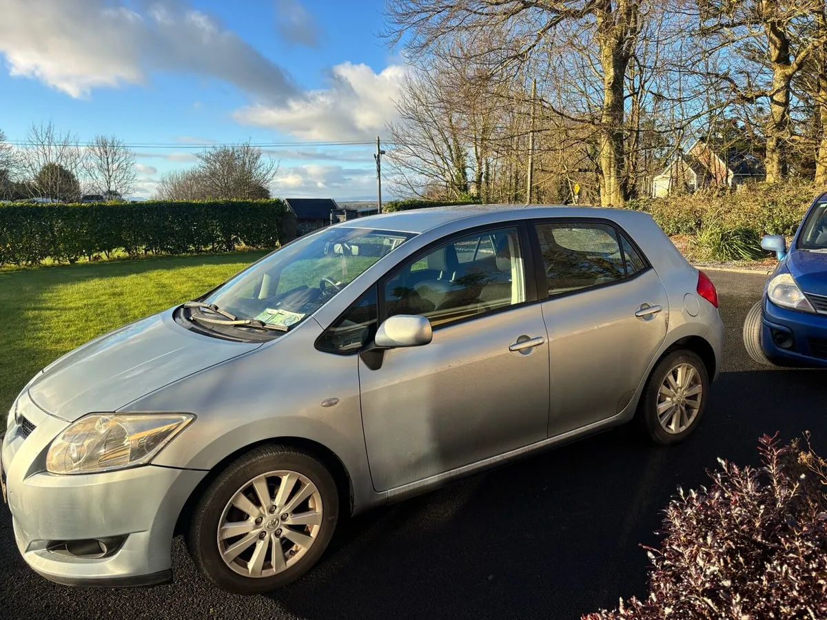 Toyota Auris Luna 1.4 petrol - Image 2