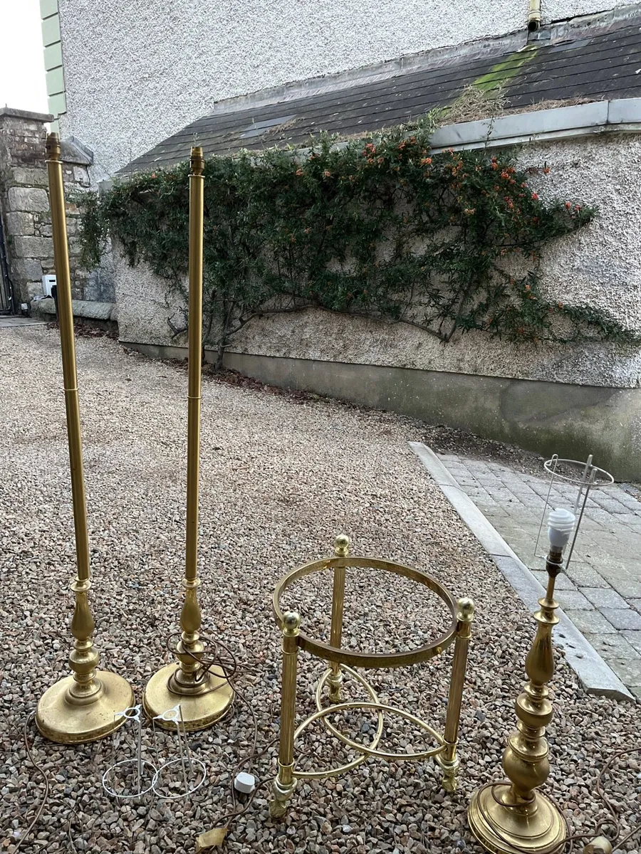 Lamp stand - Image 1