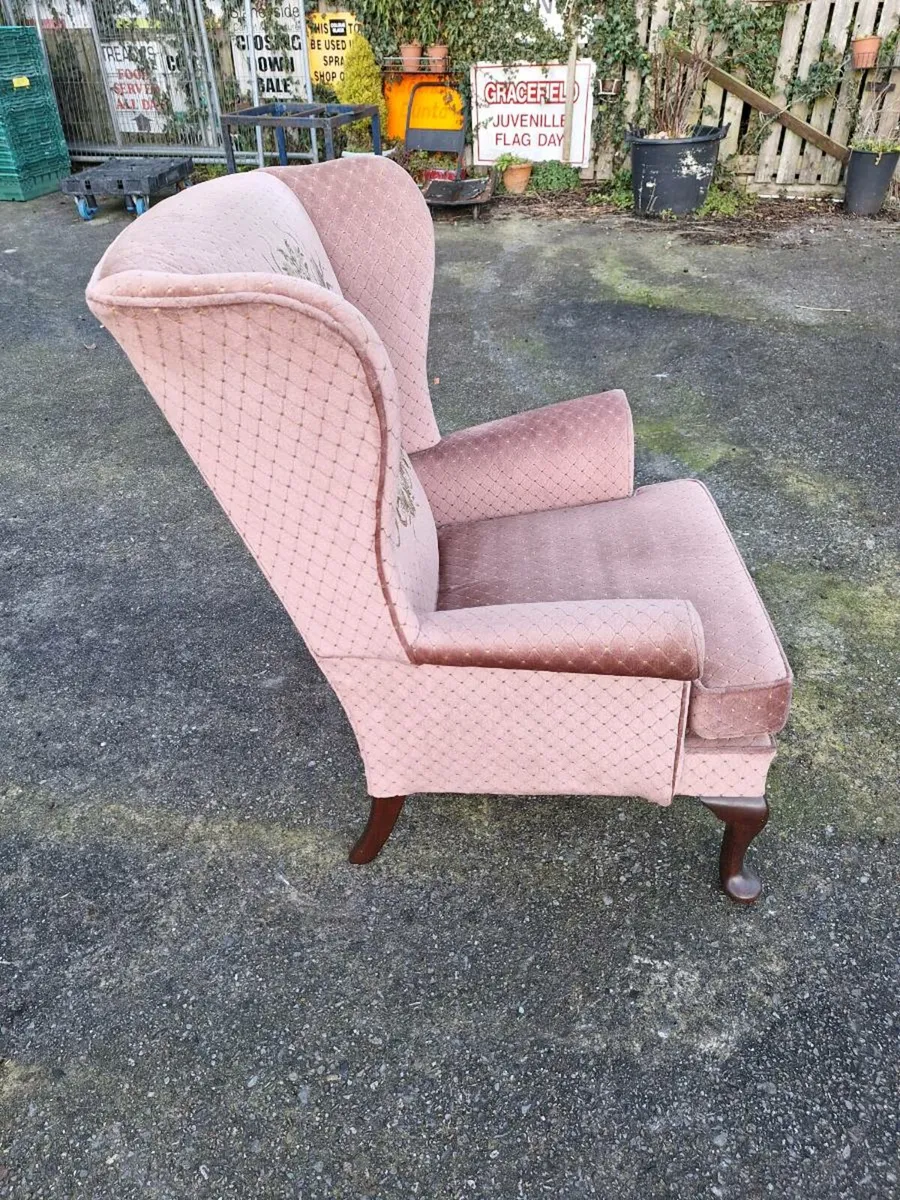 Beautiful Parker Knoll winged back armchair - Image 4