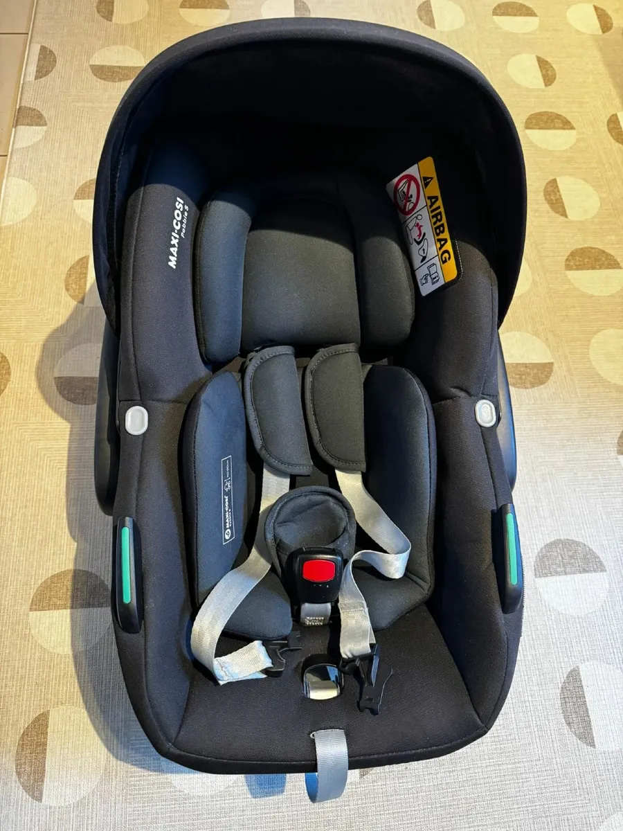 Maxi Cosi Pebble S car seat in very good condition - Image 1