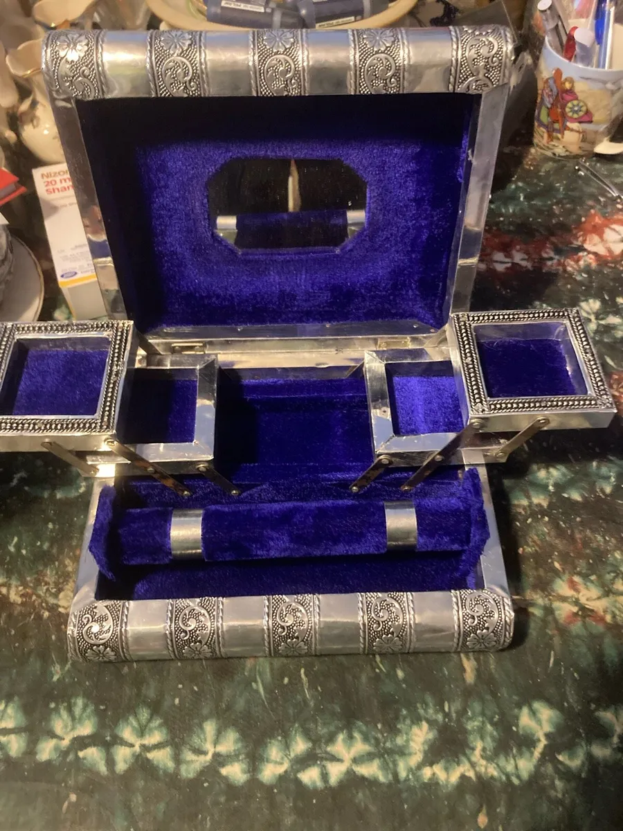 Vintage silver large jewellery box free postage - Image 4