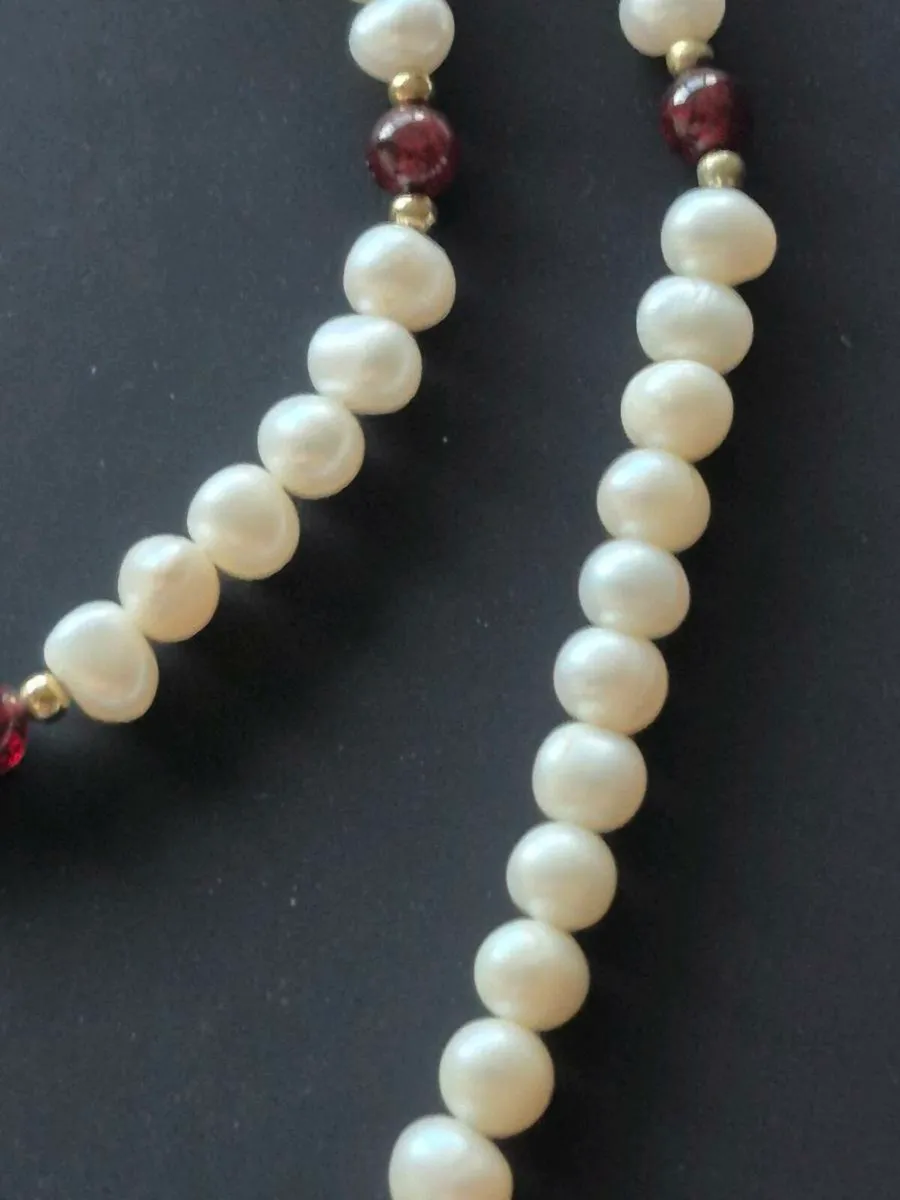 Cultured Pearl & Garnet Bracelet & Necklace - Image 3
