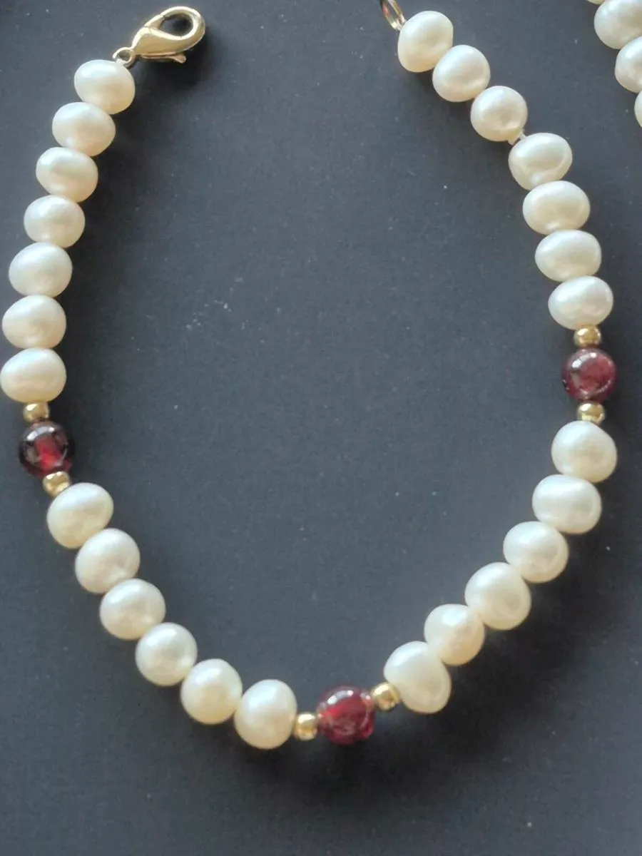 Cultured Pearl & Garnet Bracelet & Necklace - Image 2