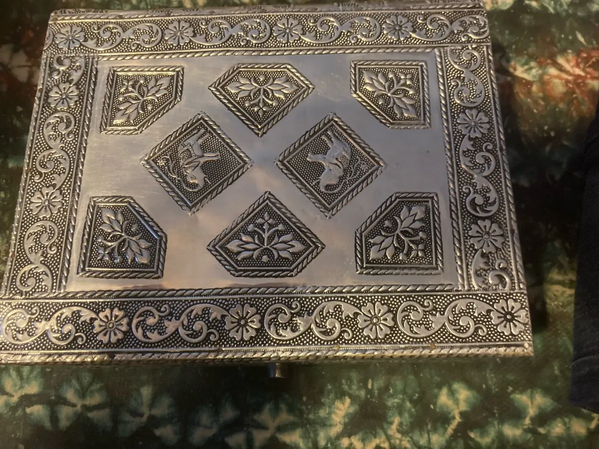 Vintage silver large jewellery box free postage - Image 1