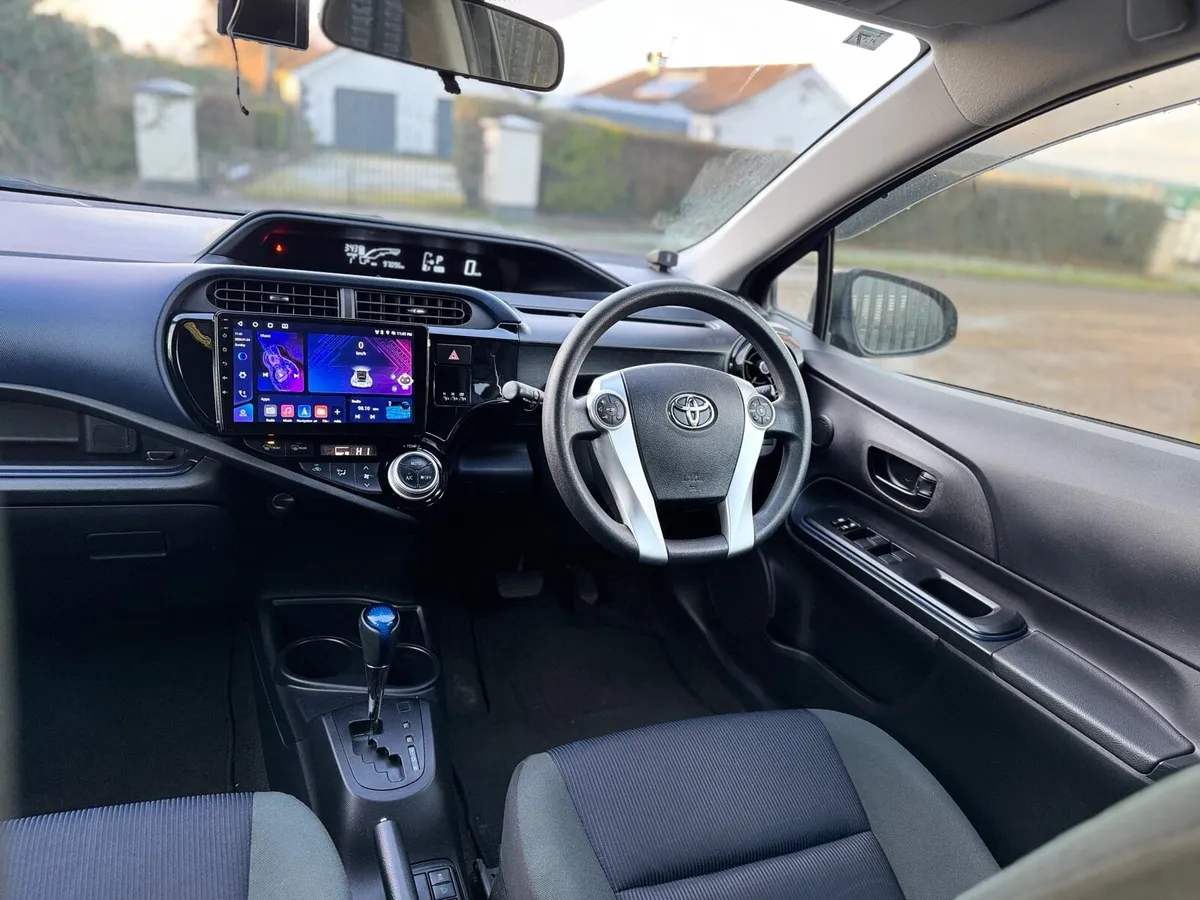 2016 TOYOTA AQUA. LOW MILEAGE. 2 YEAR NCT. AUTO1.5 - Image 4