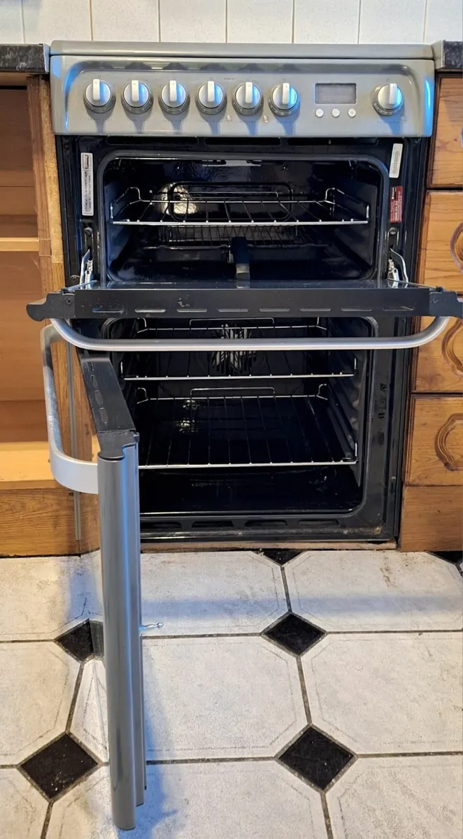Hotpoint Electric Cooker – Double Oven - Image 2