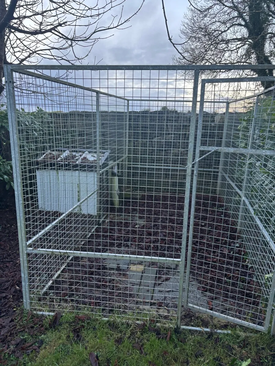 Dog Run and Kennel - Image 1