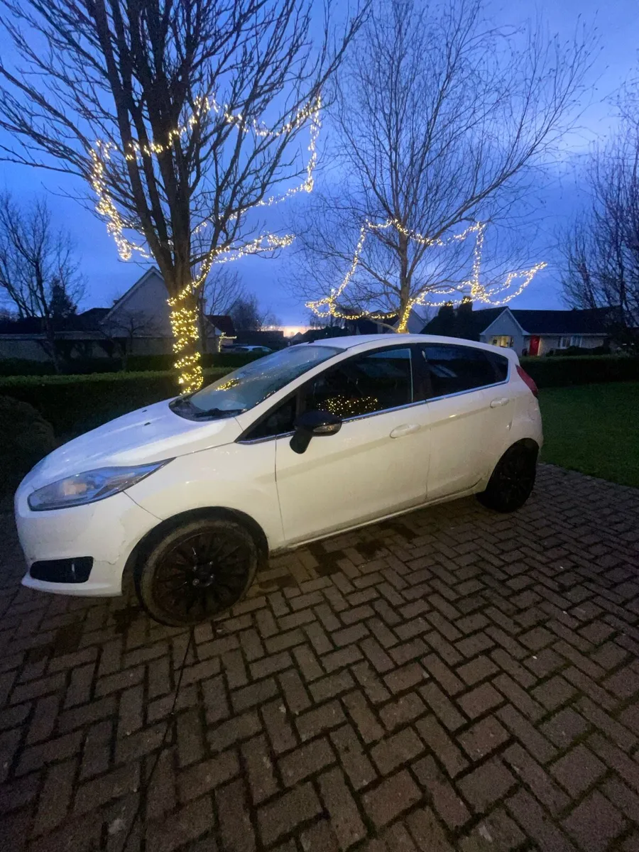Ford Fiesta 2016 - Image 1
