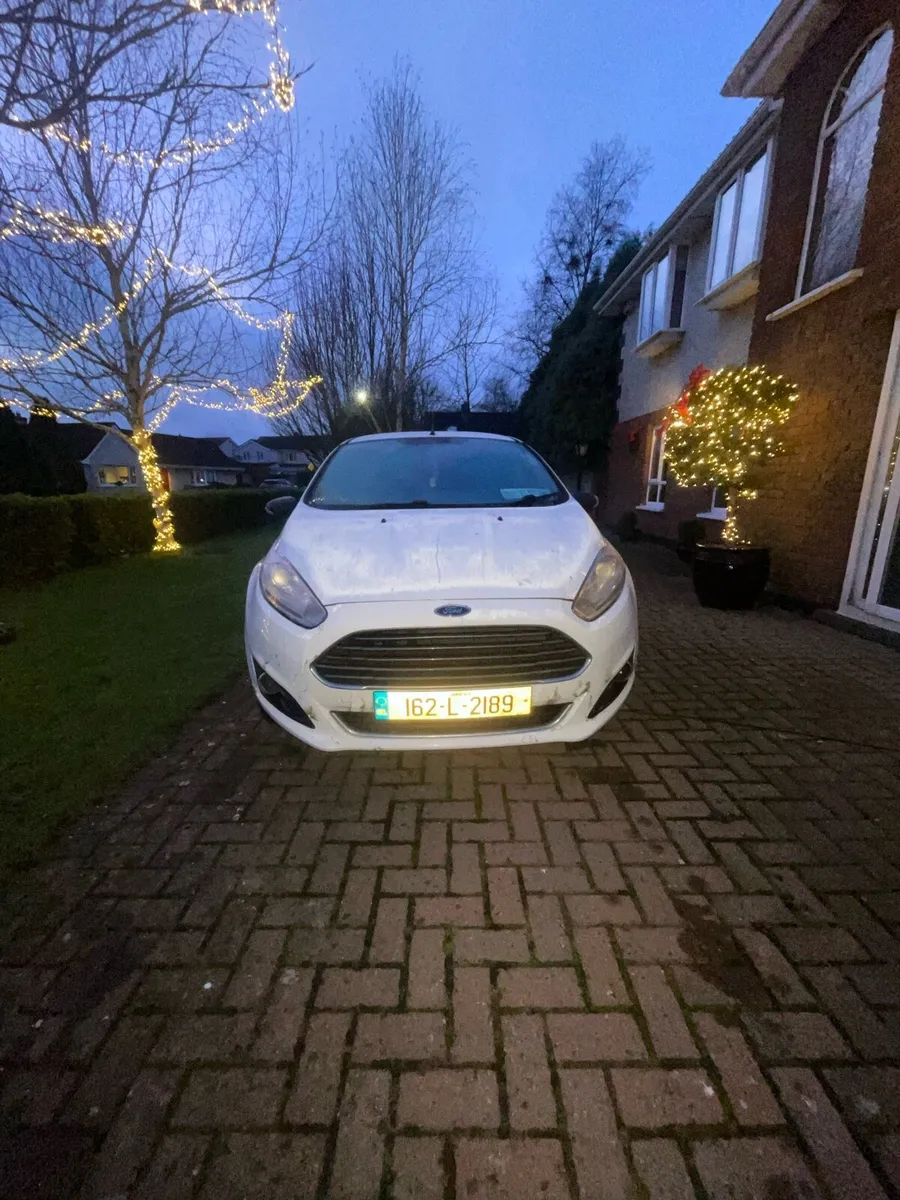 Ford Fiesta 2016 - Image 2