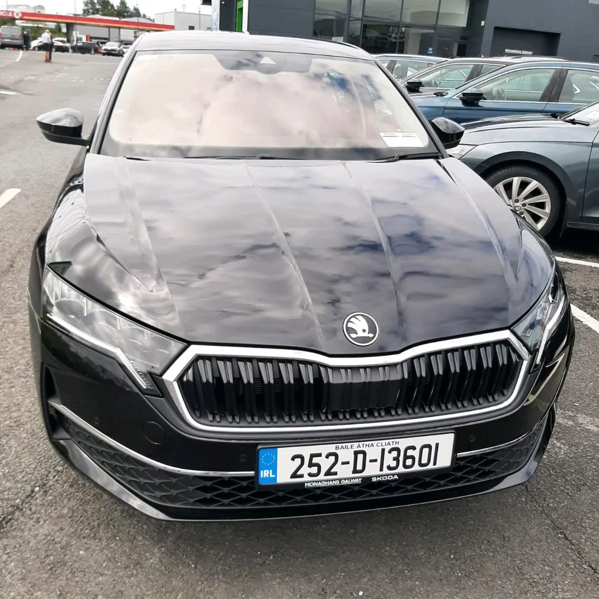 Skoda Octavia Selection Plus 150HP DSG - Image 1