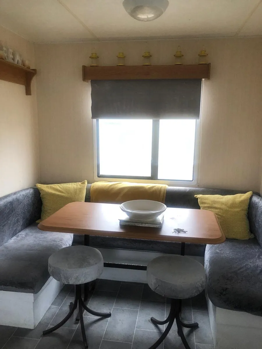 Extremely well kept Mobile home for sale - Image 3