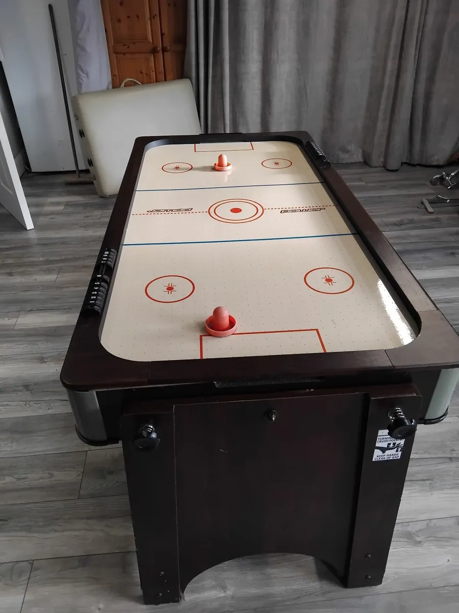 Pool Table and Air hockey - Image 1