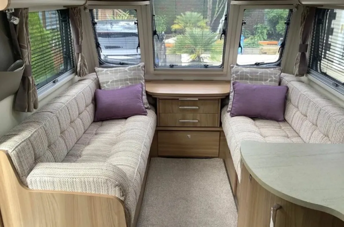 2015 Bailey Unicorn Cordoba Series 3 - Image 2