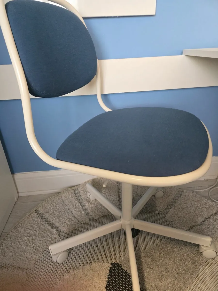 IKEA Kids SMÅSTAD loft bed, desk/chair ready - Image 4