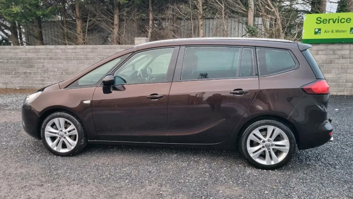 Vauxhall Zafira Tourer - Image 2