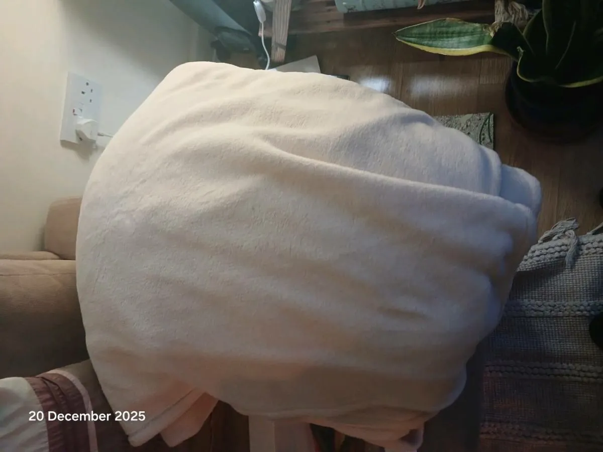 Double throw - Image 1