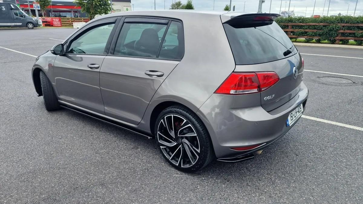 Volkswagen Golf 2015 - Image 3