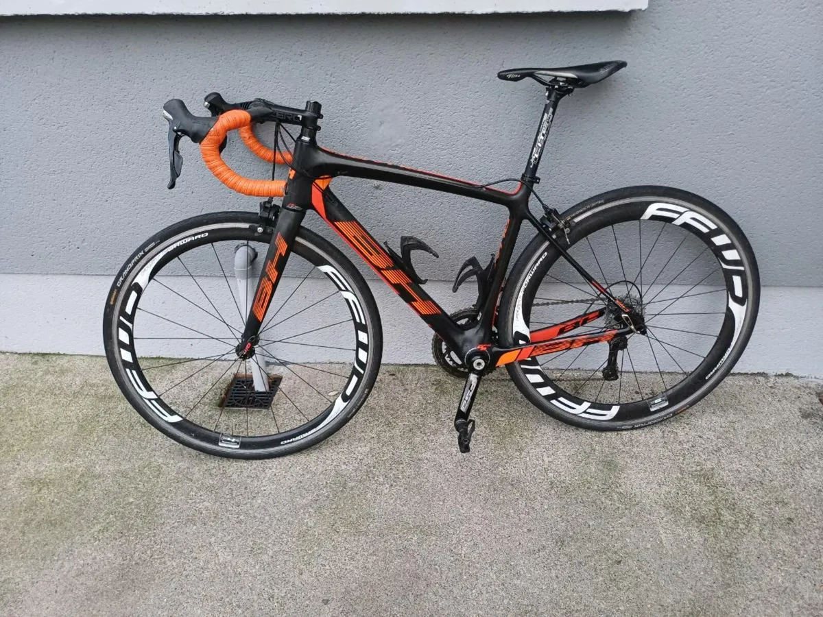 Road bike - Image 1