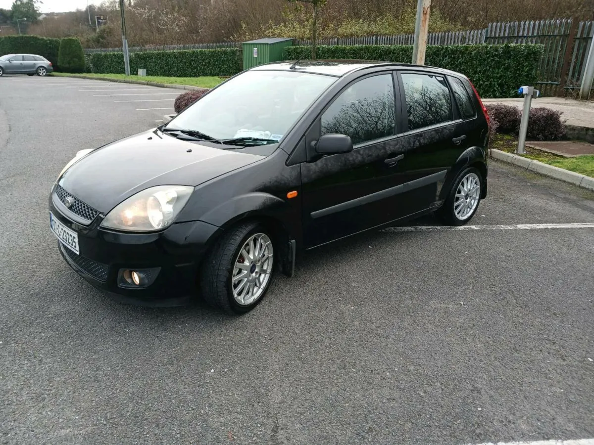 Ford fiesta - Image 2