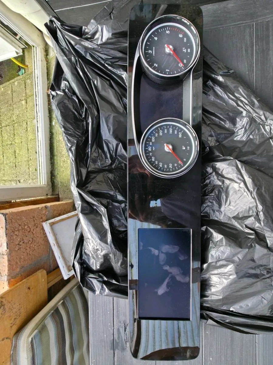 Mercedes Speed dial and Audio20 - Image 1