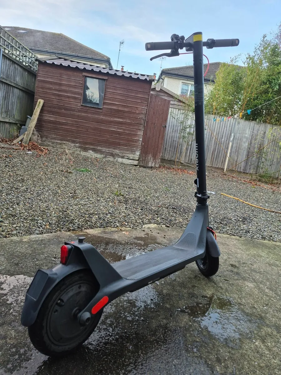 Xiaomi Mi Electric Scooter 4 Lite (2nd Gen) - Image 2