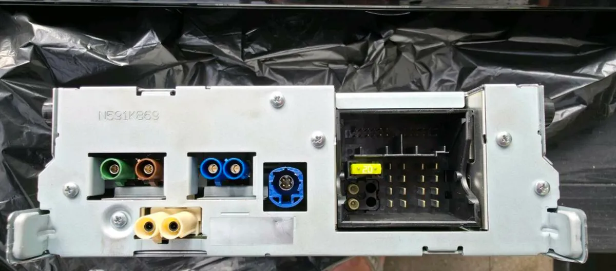 Mercedes Speed dial and Audio20 - Image 3