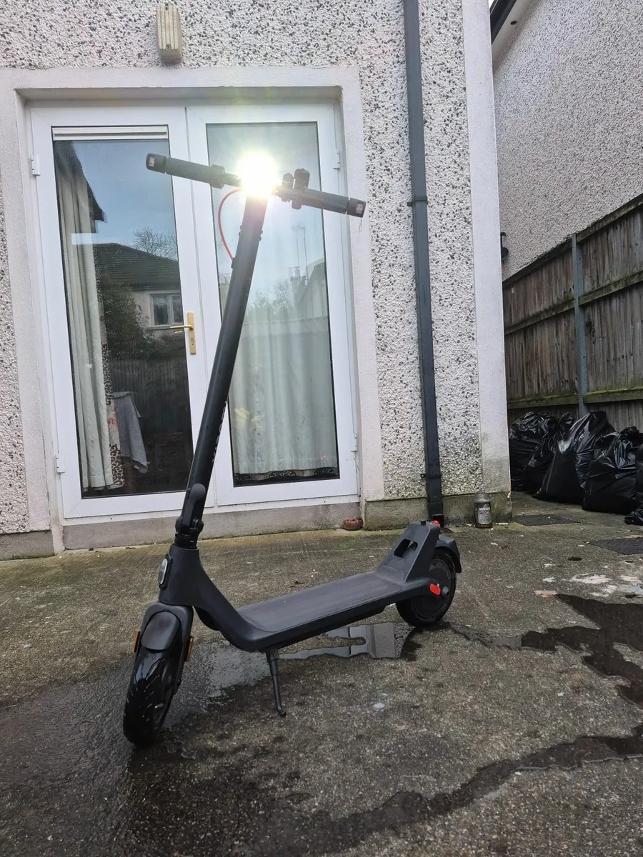 Xiaomi Mi Electric Scooter 4 Lite (2nd Gen) - Image 3