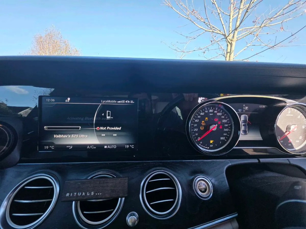 Mercedes Speed dial and Audio20 - Image 4