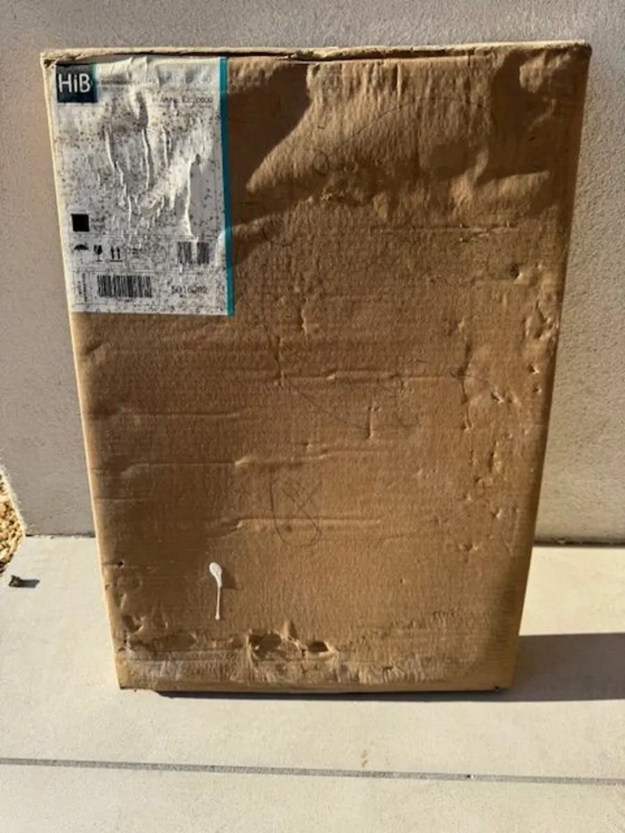 Shower Screen & Mirror - Image 3