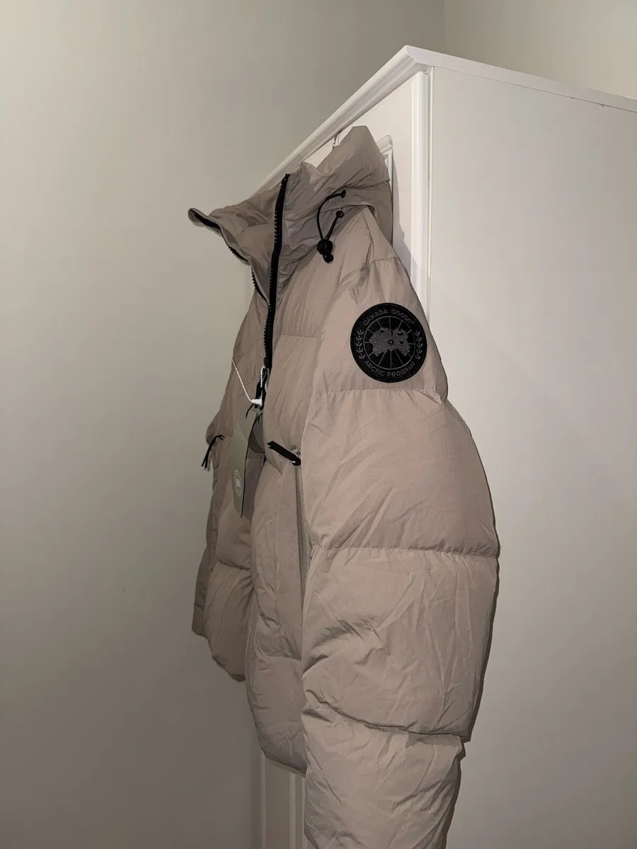 🔥Brand New Canada Goose Puffer Jacket🔥 - Image 2