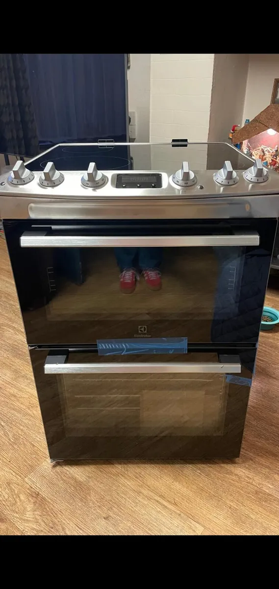 Brand New!!Electric Cooker Double Oven Ceramic Top - Image 1