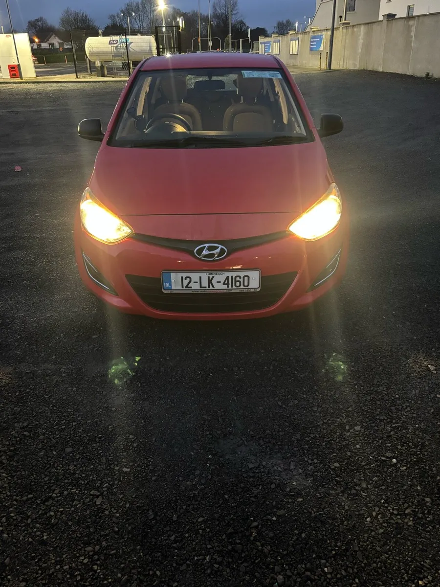 Hyundai i20 2012 - Image 2