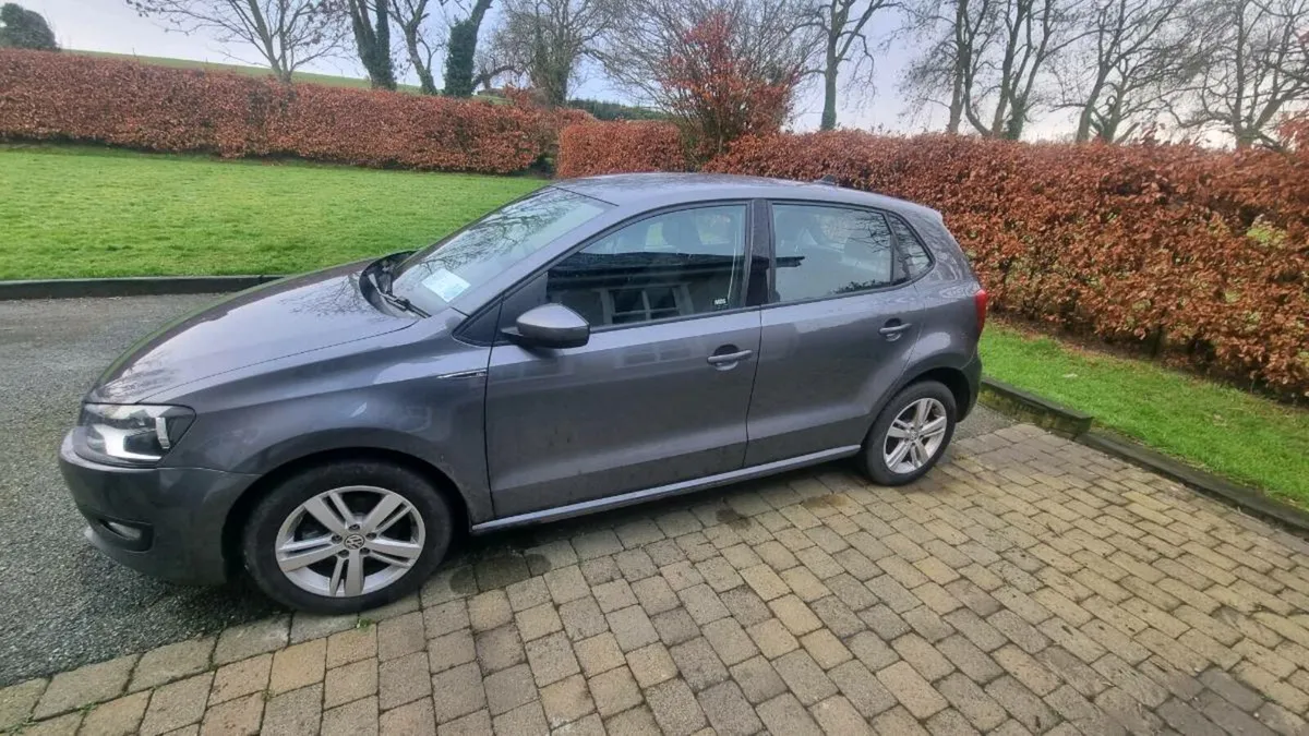 Volkswagen polo auto - Image 2