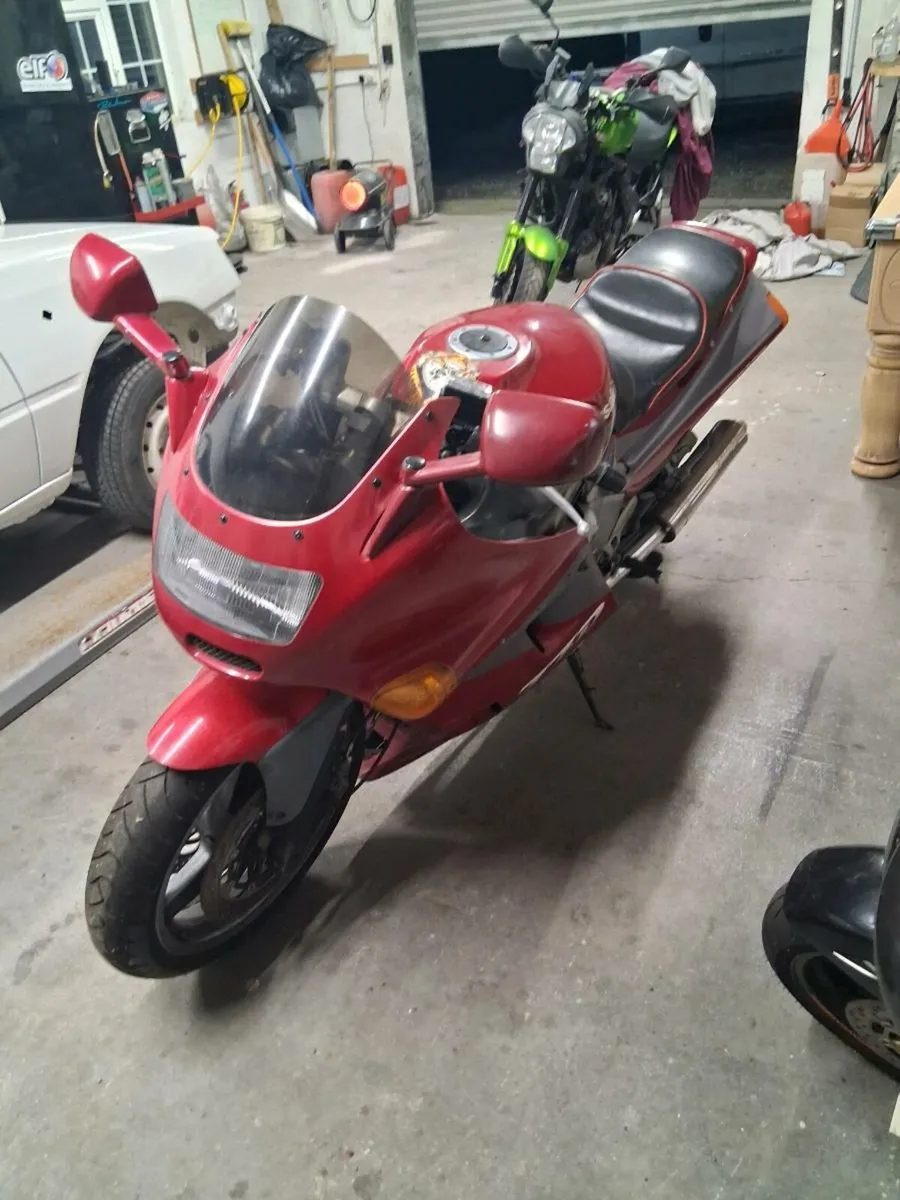 Kawasaki zzr1100/ 650 versys, honda cb400 - Image 1