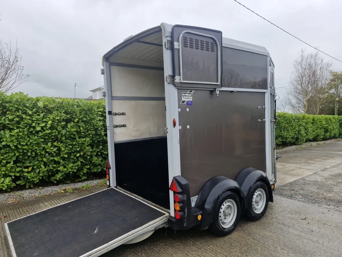 506 Horsebox - Image 4