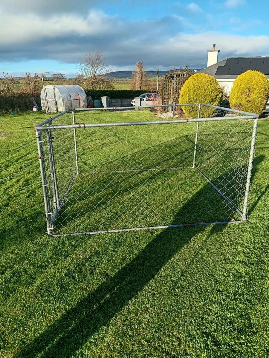 Dog pen - Image 2