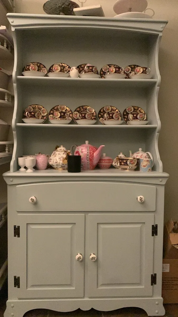 Kitchen dresser