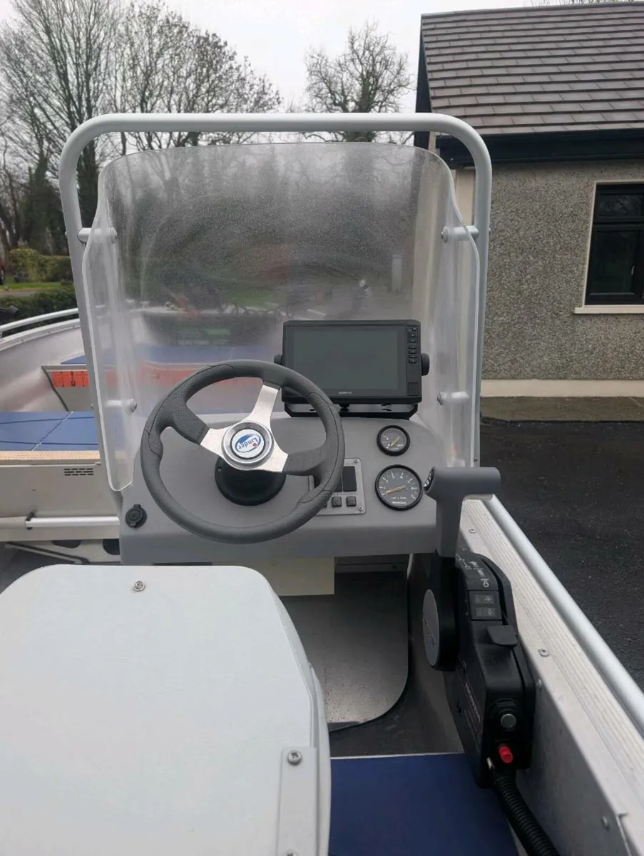 Linder Sportsman 445 Max  aluminium boat. - Image 3