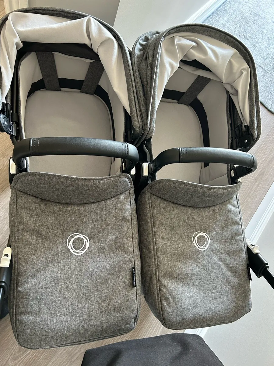 Bugaboo Donkey5 twin buggy bundle - Image 4