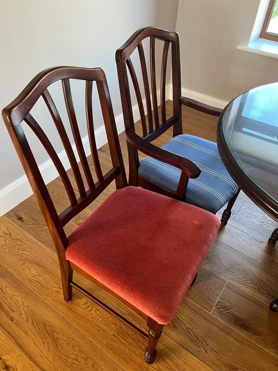 Dining table and chairs - Image 4
