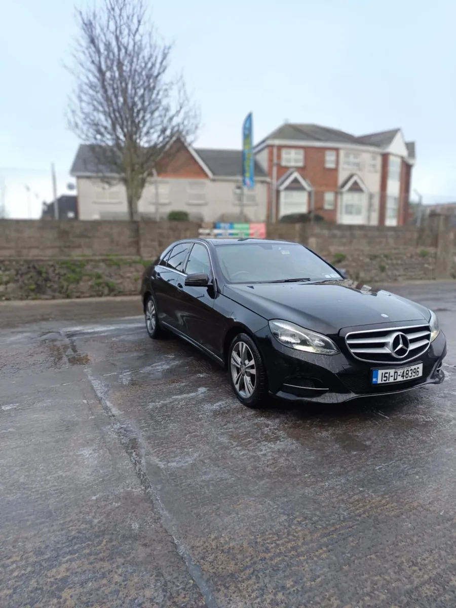 151 Mercedes-Benz  E220 cdi - Image 3